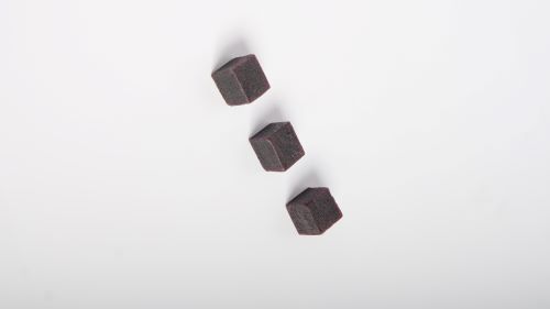 @ Fruchtgelée-Würfel Cassis mit Carnaubawachs (lose Ware)